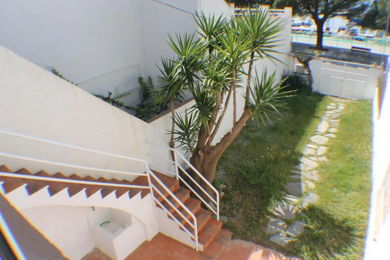 Agi Port De Rosas Apartment 0*, Roses